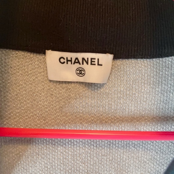 Chanel Zipped Up Sweater. - Picture 3 of 10
